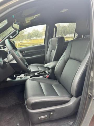Toyota Hilux image 1