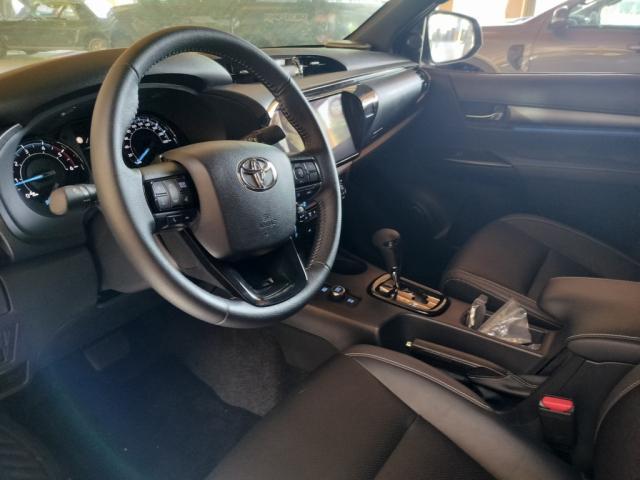 Toyota Hilux image 3