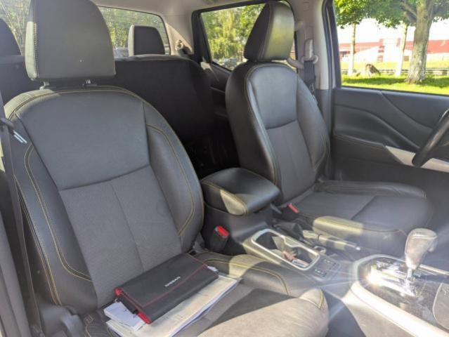 Nissan Navara image 9