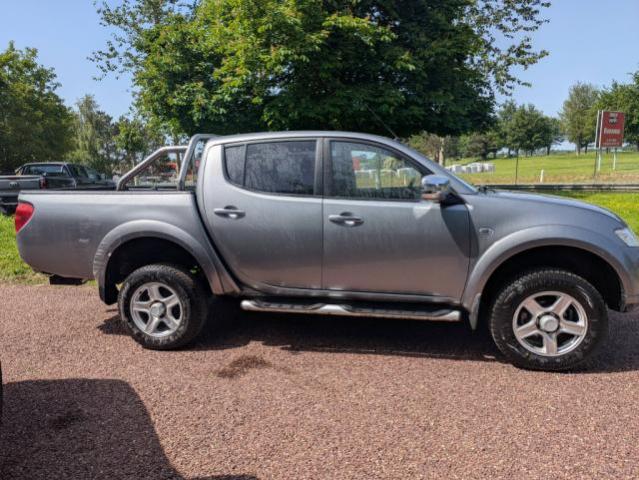 Mitsubishi L200 image 4