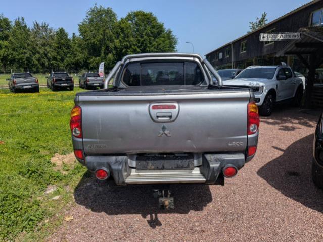Mitsubishi L200 image 1