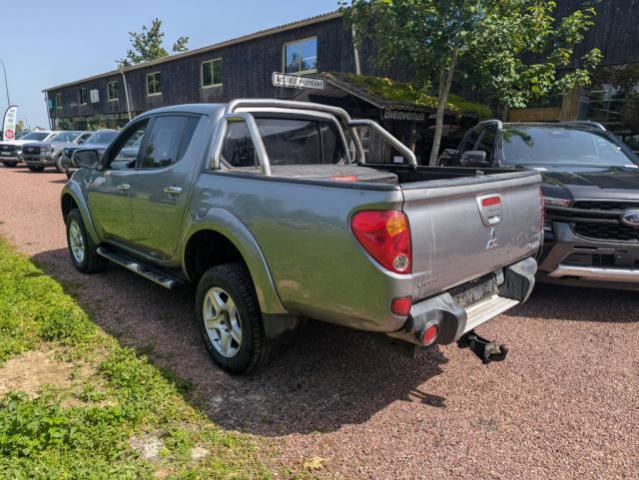 Mitsubishi L200 image 5