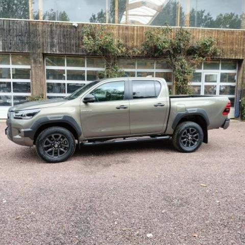 Toyota Hilux image 3