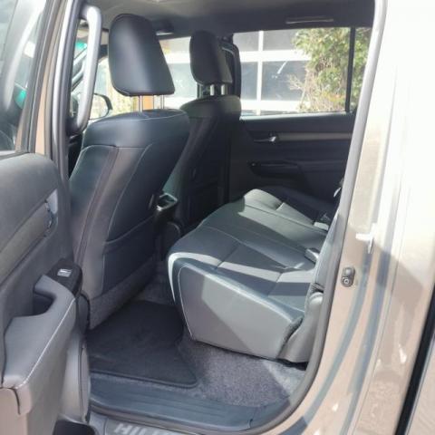 Toyota Hilux image 9