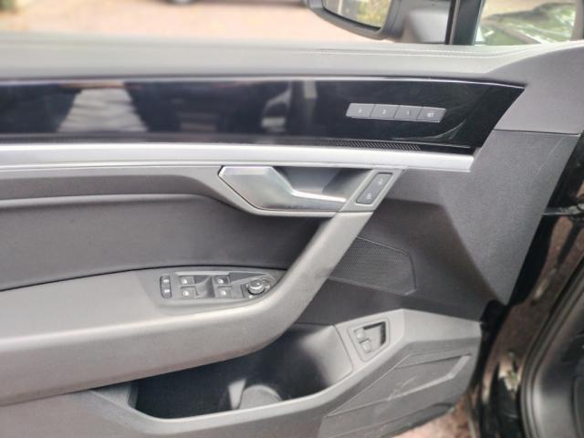 Volkswagen Touareg image 9