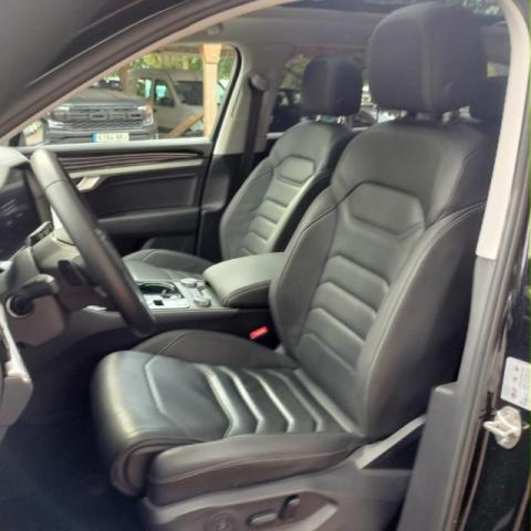 Volkswagen Touareg image 1