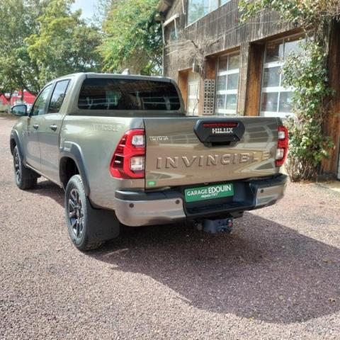 Toyota Hilux image 9