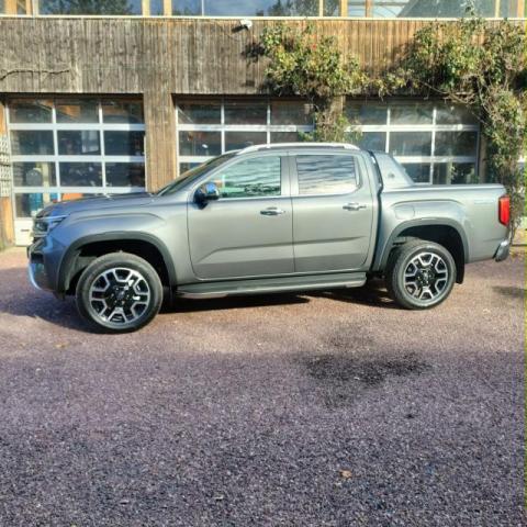 Volkswagen Amarok image 9