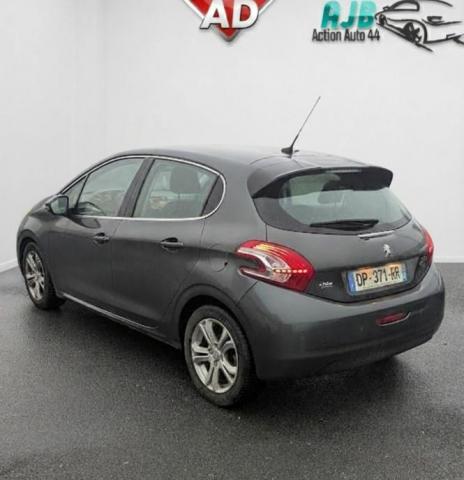 Peugeot 208 image 1