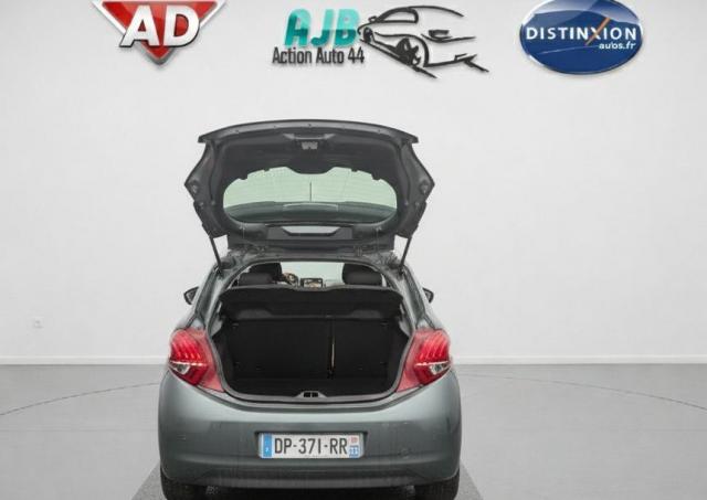 Peugeot 208 image 2
