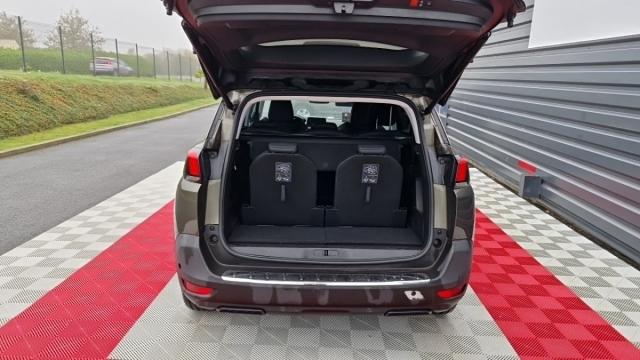 Peugeot 5008 image 9