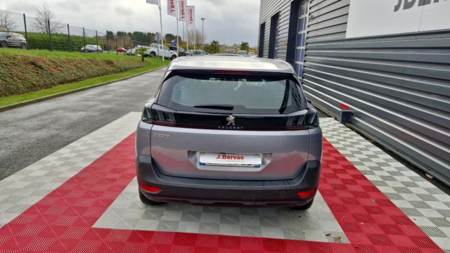 Peugeot 5008 image 1