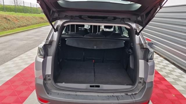 Peugeot 5008 image 8