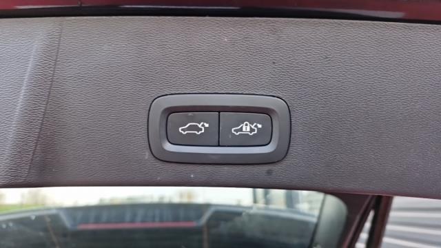 Volvo Xc40 image 9