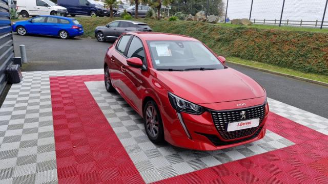 Peugeot 208 image 8