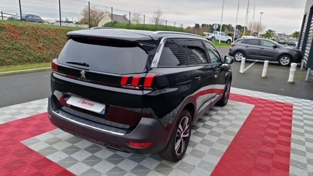 Peugeot 5008 image 9