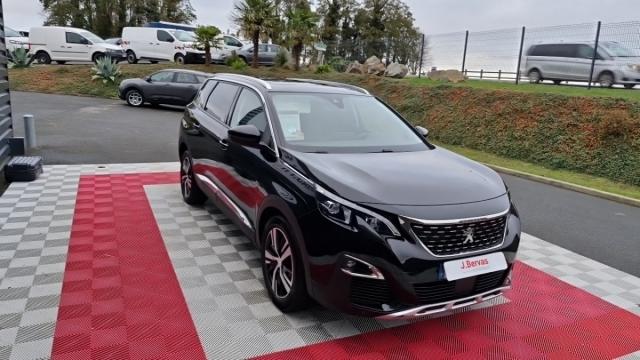 Peugeot 5008 image 1
