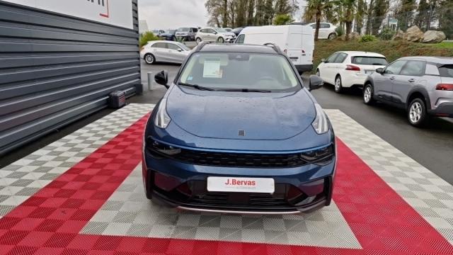 Lynk & Co 01 image 5