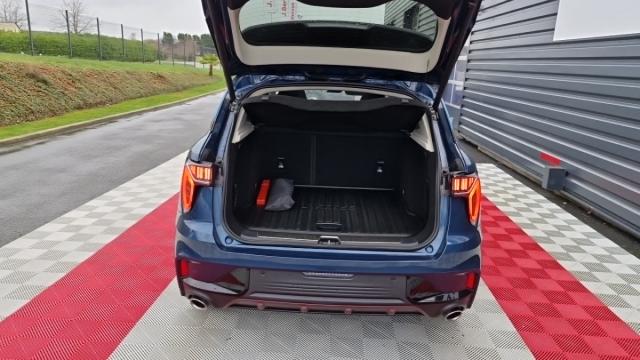 Lynk & Co 01 image 2