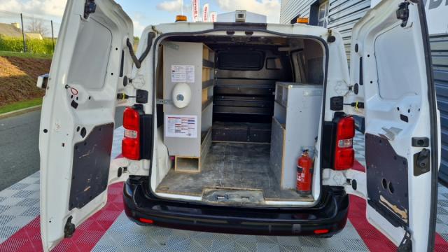 Citroen Jumpy image 8