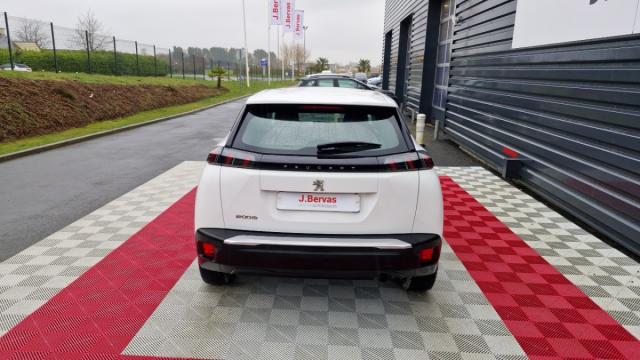 Peugeot 2008 image 1