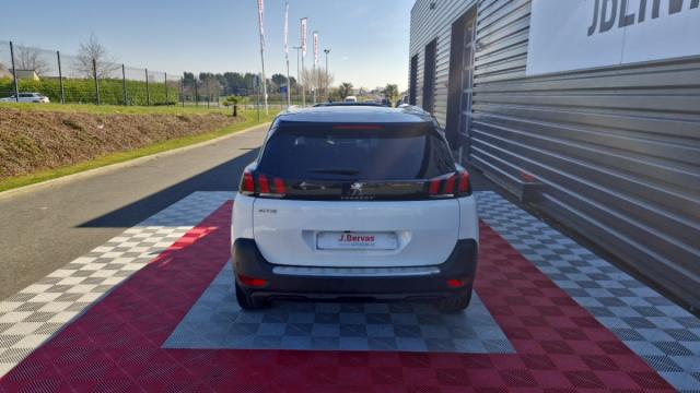 Peugeot 5008 image 2