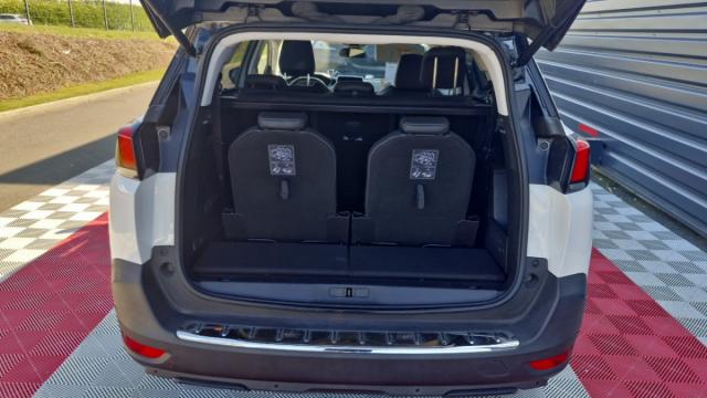 Peugeot 5008 image 8