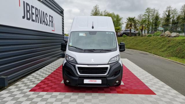 Peugeot Boxer image 1