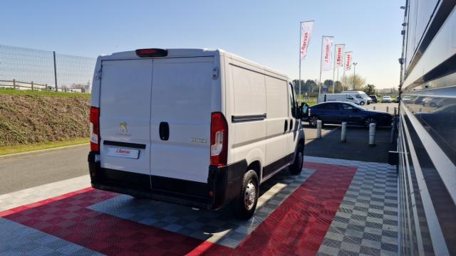 Peugeot Boxer image 1