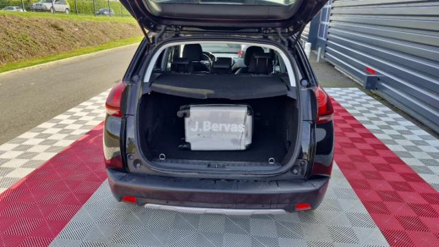 Peugeot 2008 image 2