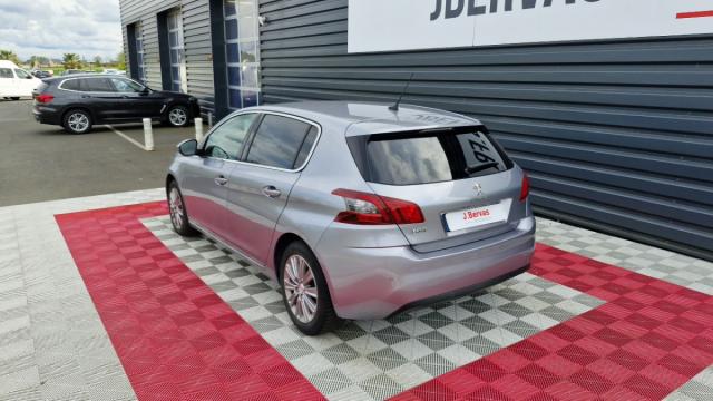 Peugeot 308 image 1