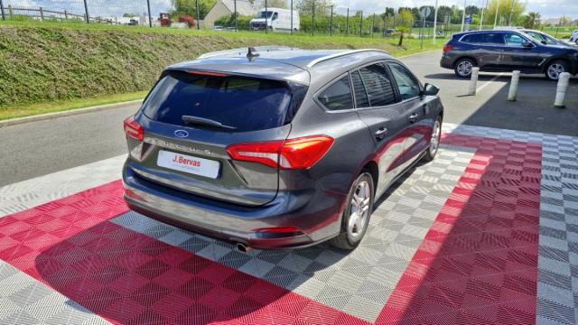 Ford Focus image 6