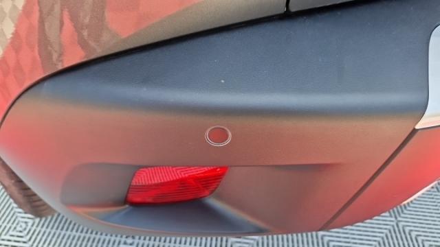 Peugeot 2008 image 1