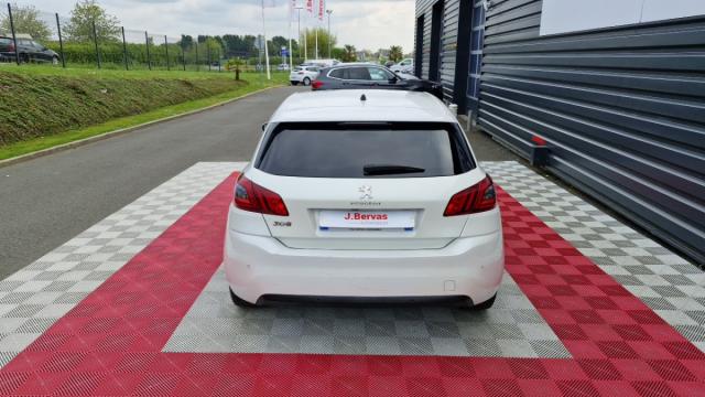 Peugeot 308 image 2