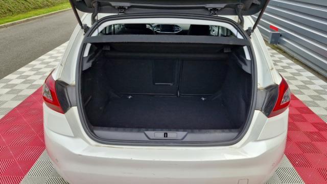 Peugeot 308 image 6