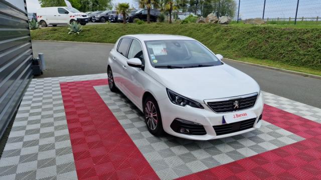 Peugeot 308 image 1