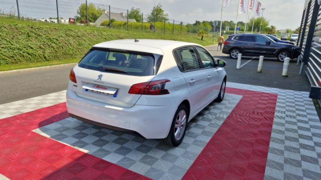 Peugeot 308 image 1