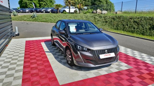 Peugeot 208 image 9