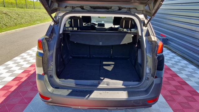 Peugeot 5008 image 9
