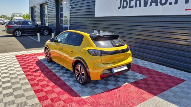 Peugeot 208 image 3
