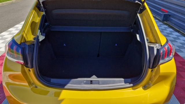 Peugeot 208 image 4
