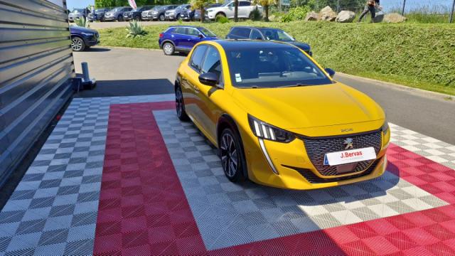 Peugeot 208 image 5
