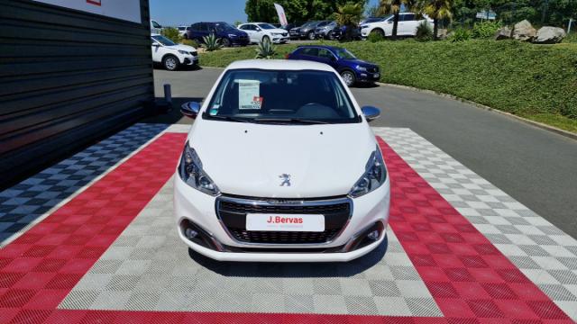 Peugeot 208 image 6