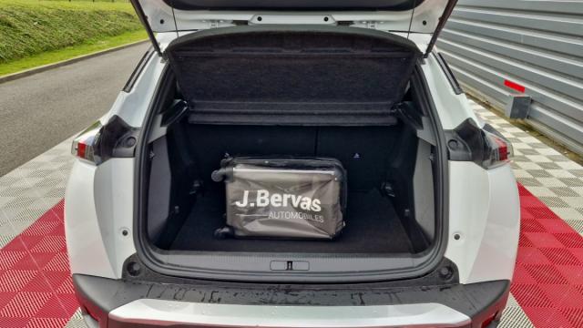 Peugeot 2008 image 9