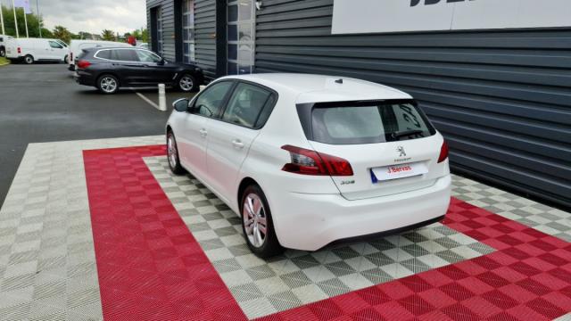 Peugeot 308 image 2