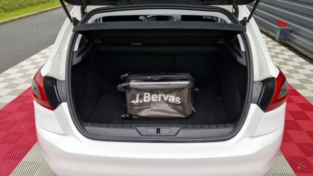 Peugeot 308 image 4