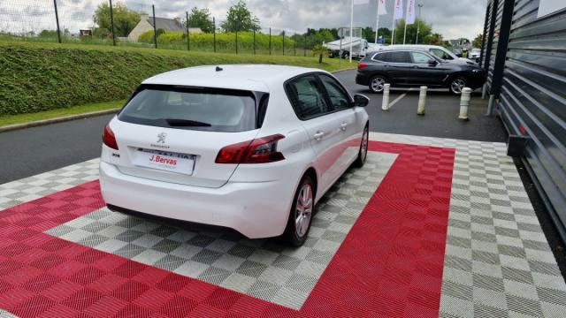 Peugeot 308 image 1