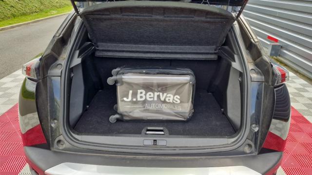 Peugeot 2008 image 8