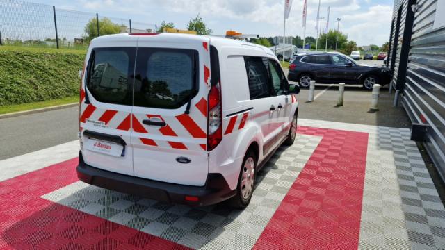Ford Transit Connect image 6