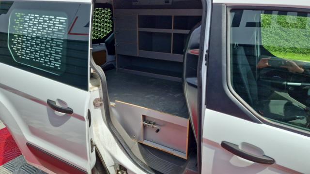 Ford Transit Connect image 1